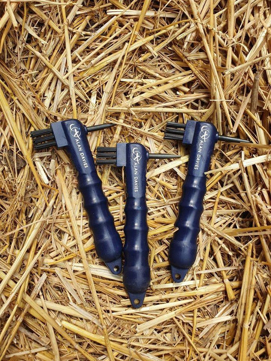 Alan Davies Stud Brush